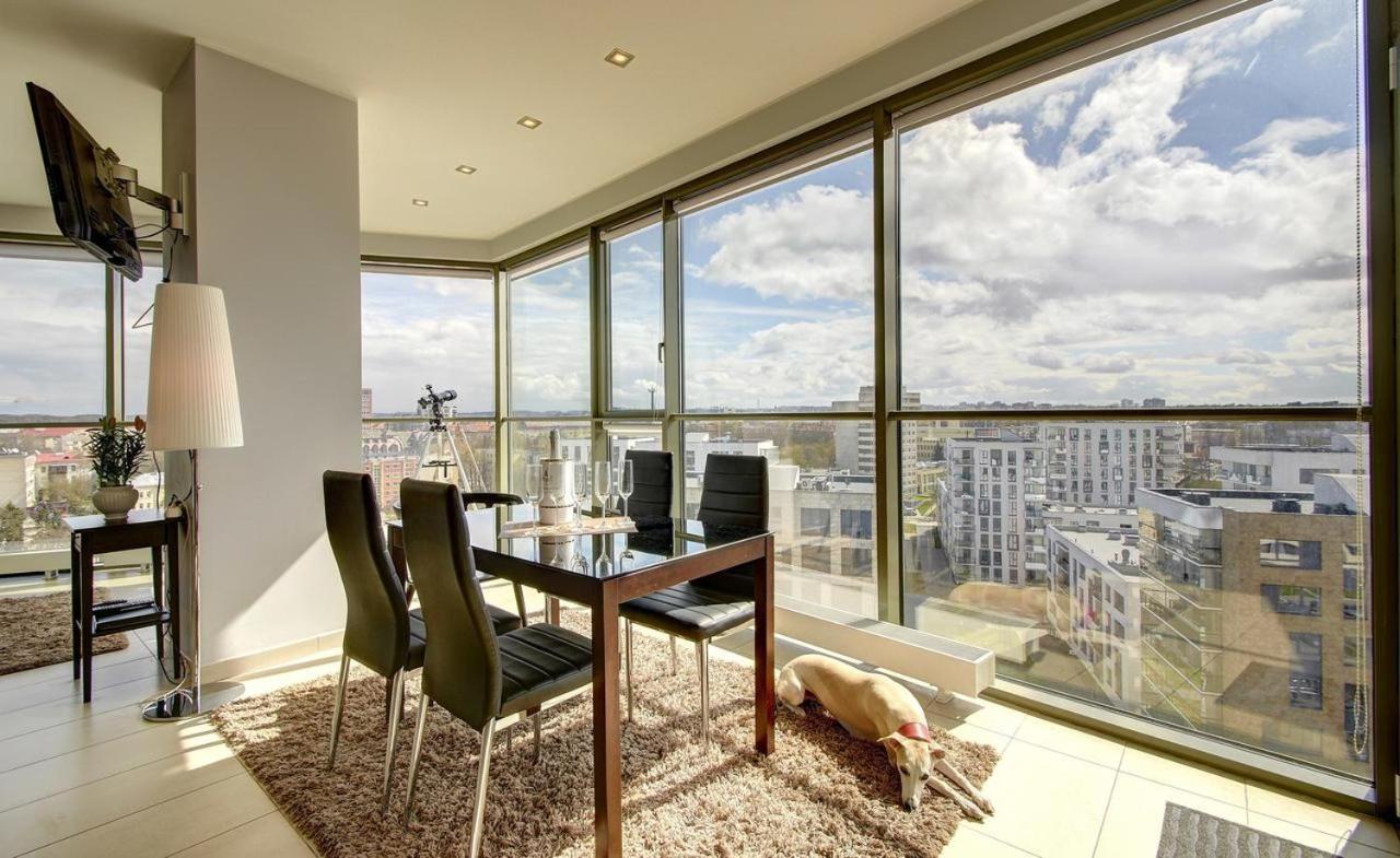 Helios Luxury Apartment In Vilnius Skyscraper Εξωτερικό φωτογραφία