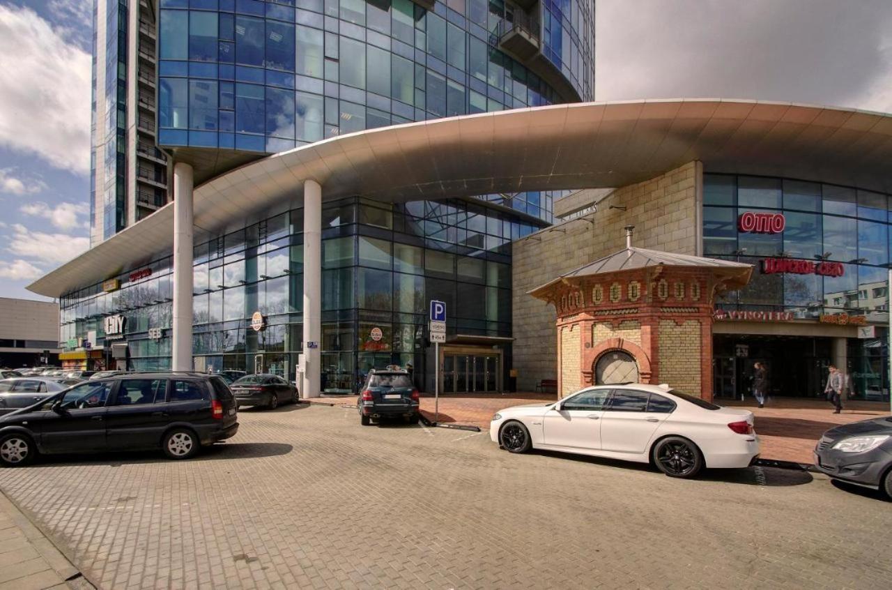 Helios Luxury Apartment In Vilnius Skyscraper Εξωτερικό φωτογραφία