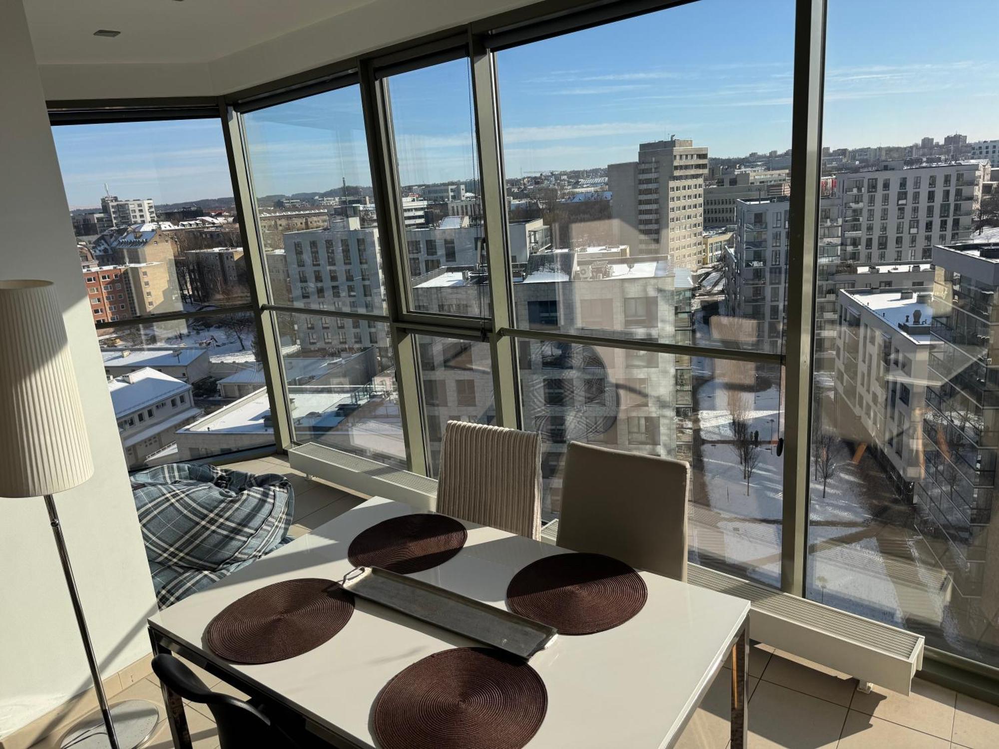 Helios Luxury Apartment In Vilnius Skyscraper Εξωτερικό φωτογραφία